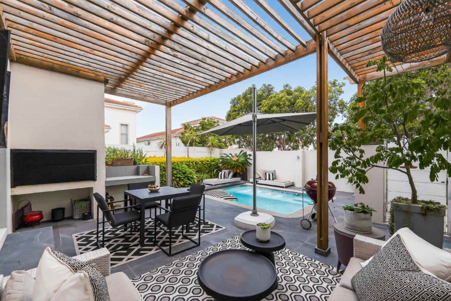 4 Bedroom Property for Sale in Parklands North Western Cape